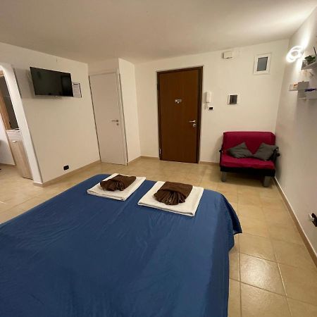 Appartamento Blanda House Taranto Esterno foto